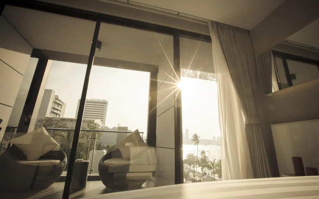 Serenotel Pattaya Beach Front