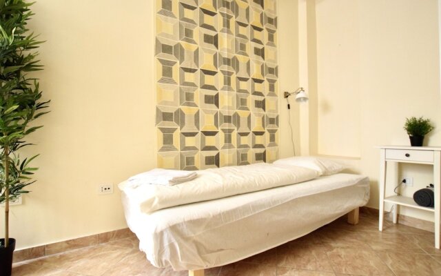 Budget Apartment by Hi5 - Révai köz