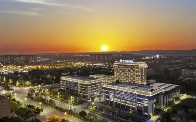 Wyndham Qujing Luliang