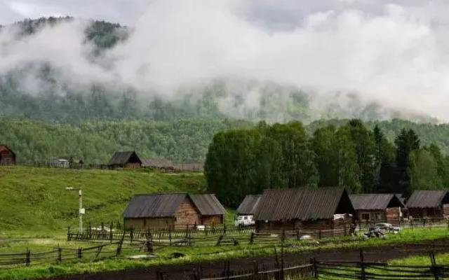 Hemu Open to the Mountain Homestay