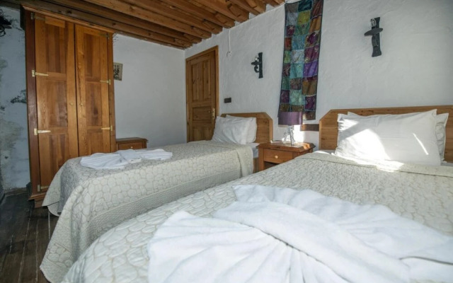Peaceful Villa With Private Pool and Garden in Fethiye