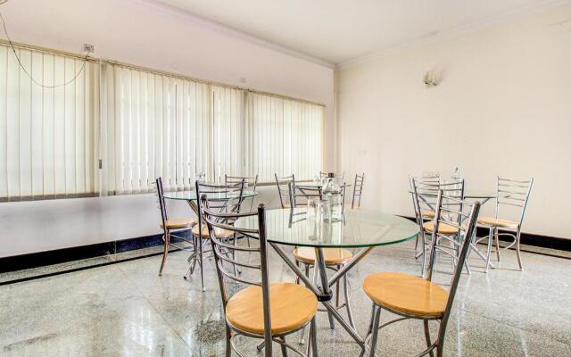 Fabhotel Emara Grand