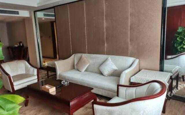 Vienna Classic Hotel (Huangshi Baiguanlou Store)
