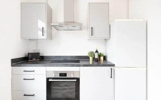 96 Caerleon Road Apartment C