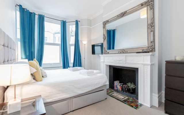 Clapham 2Bed with Patio by BaseToGo