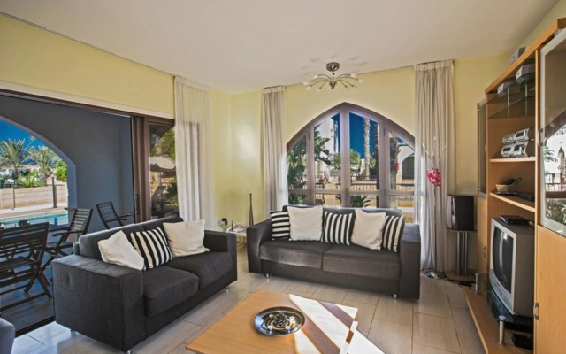 Private Villa in Pernera 1233