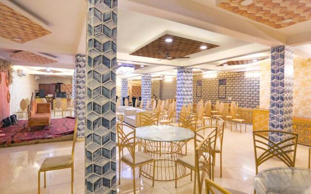 FabHotel Under Bridge