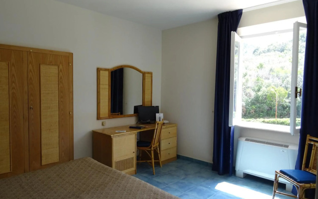 Hotel Desiree