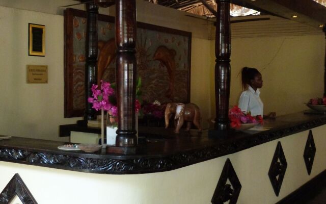 Aquarius Club International Resort