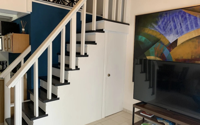 Cozy one-bedroom & mezzanine apartment