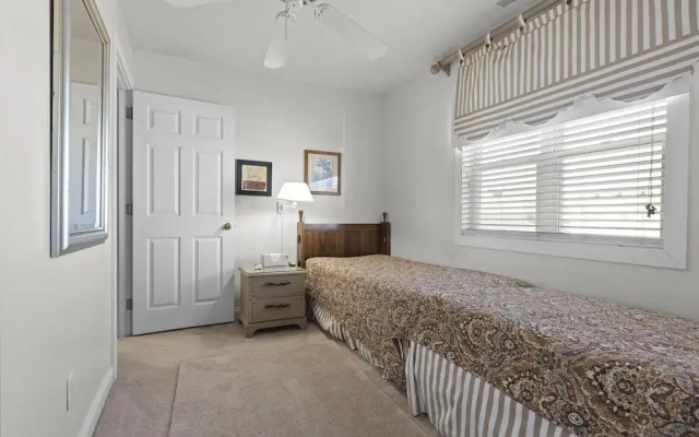 Suncatcher 4 Bedroom Home by RedAwning