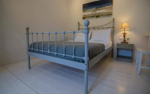 Island House Hotel