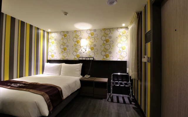 J Hotel