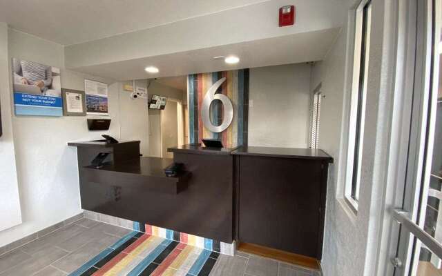 Studio 6 Albuquerque, NM – Midtown