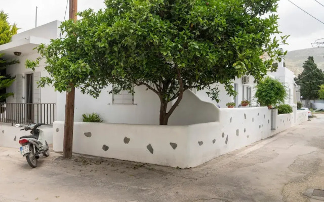 Parikia s Urban Oasis
