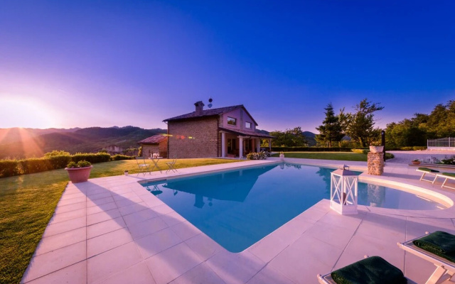 Heartbreaking Charming Villa in Chipieri - Marche