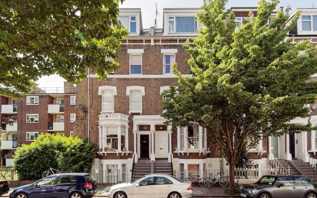 Bright Gratton Road Apartment - KV02