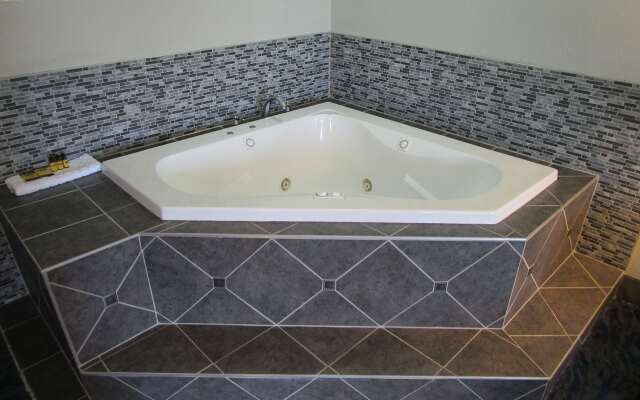 Best Western Plus Bloomington East Hotel