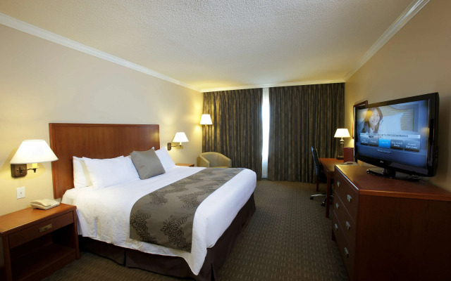 Best Western Plus Lamplighter Inn & Conference Centre