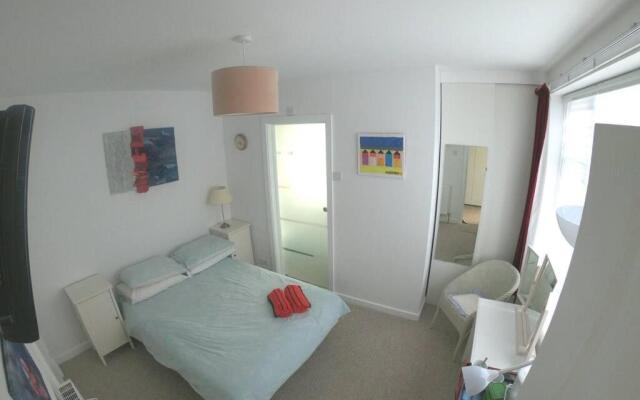 Seven Seas Beach Retreat Studio Flat