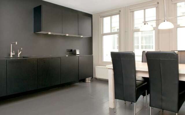 Luxury Keizersgracht Group House