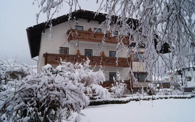 Hotel Alpenrose