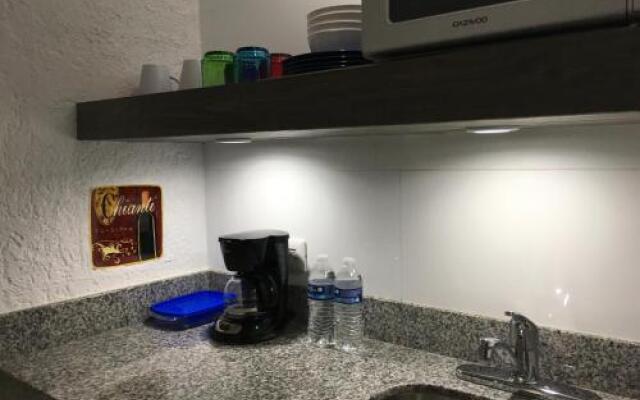 Best Beach Apartments - Cancun Plaza