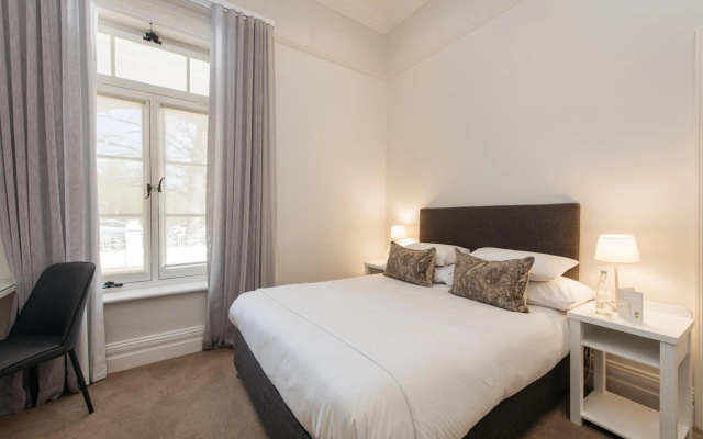 River Manor Boutique Hotel