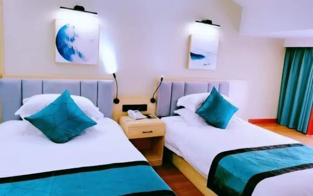 Junhong Hotel