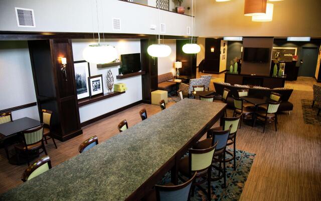 Hampton Inn & Suites Sharon, PA