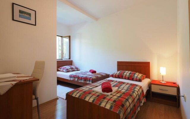 Apartments & Room Eva Slano