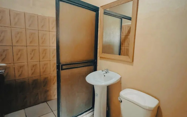 Los Angeles Hotel & Resort