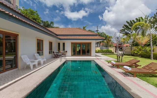 Chaofa West Pool Villa