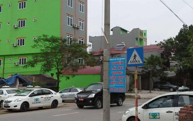 Avi Transit Hotel