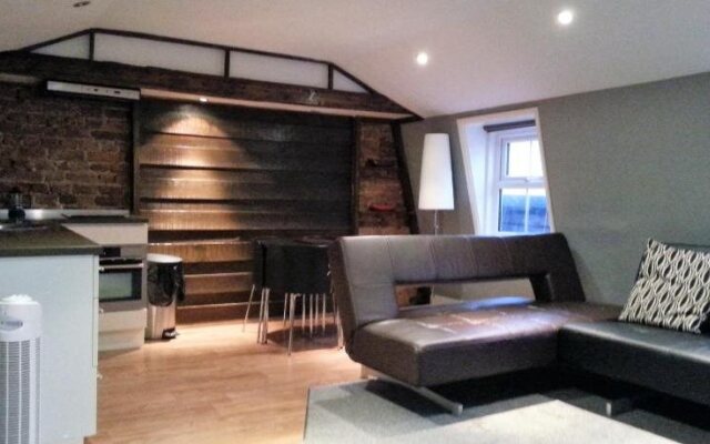 Town House Rooms