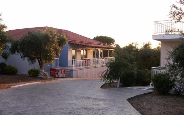 Kastro Beach Hotel