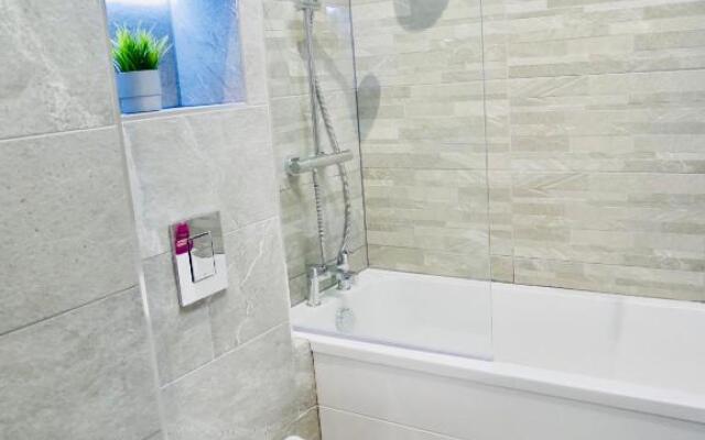Luxury 3 bedroom Apartment near Bournemouth Beach & Poole