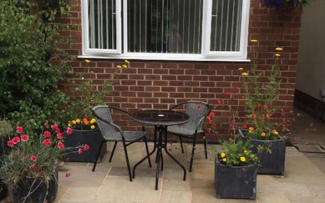 Belesme, Private Annex