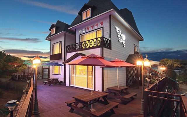 Gyeongju Travel by Moonlight Pension