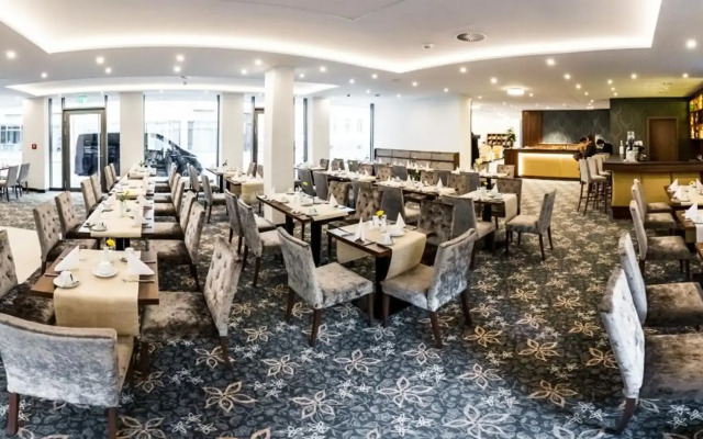 Best Western Plus Royal Suites