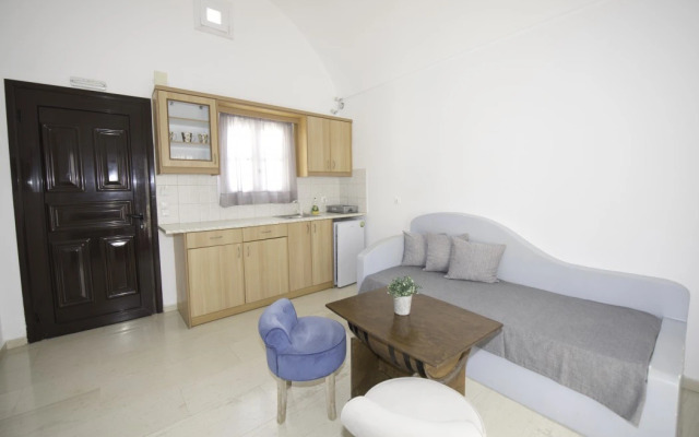 Ira Apartments