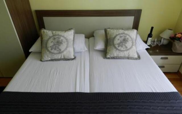 Apartments Smaragdna Villa