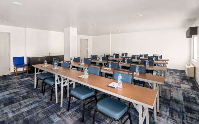 La Quinta Inn by Wyndham Columbus Dublin