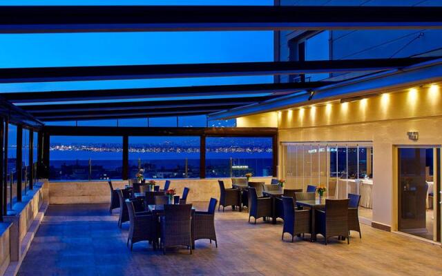 Double Tree By Hilton Izmir Alsancak