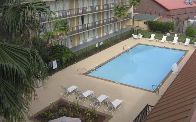 Quality Inn & Suites Baton Rouge West – Port Allen