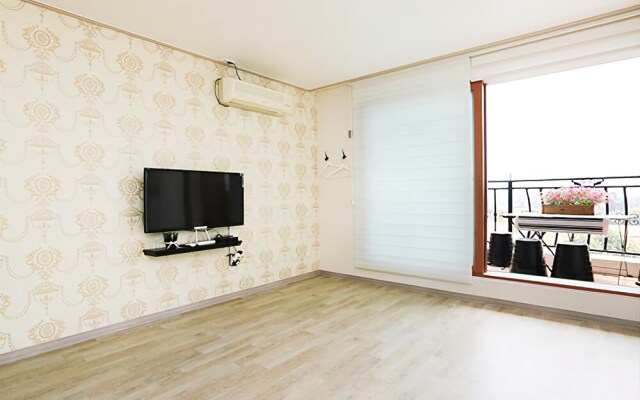 Yeongheungdoat the Seaside Pension