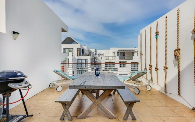 Azure 208 On Big Bay