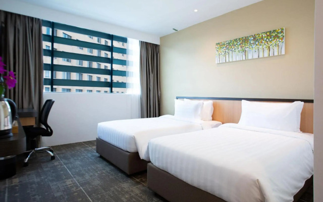 Hotel 7 Suria