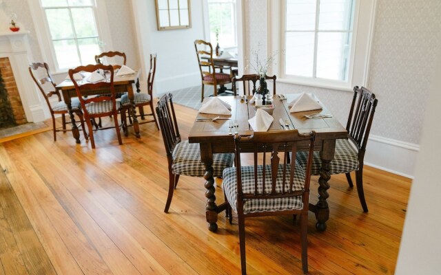 The Historic Hill House and Farm