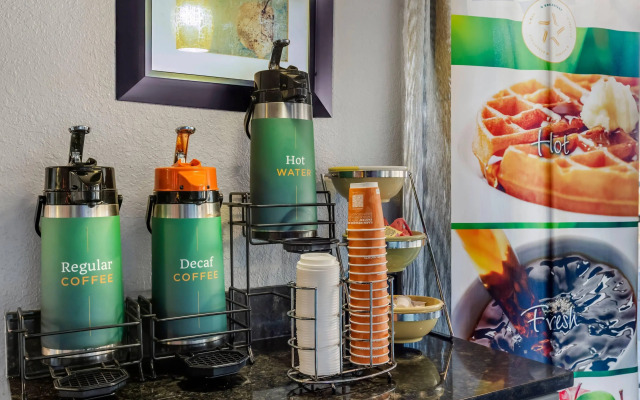 Quality Inn & Suites Easley - Greenville